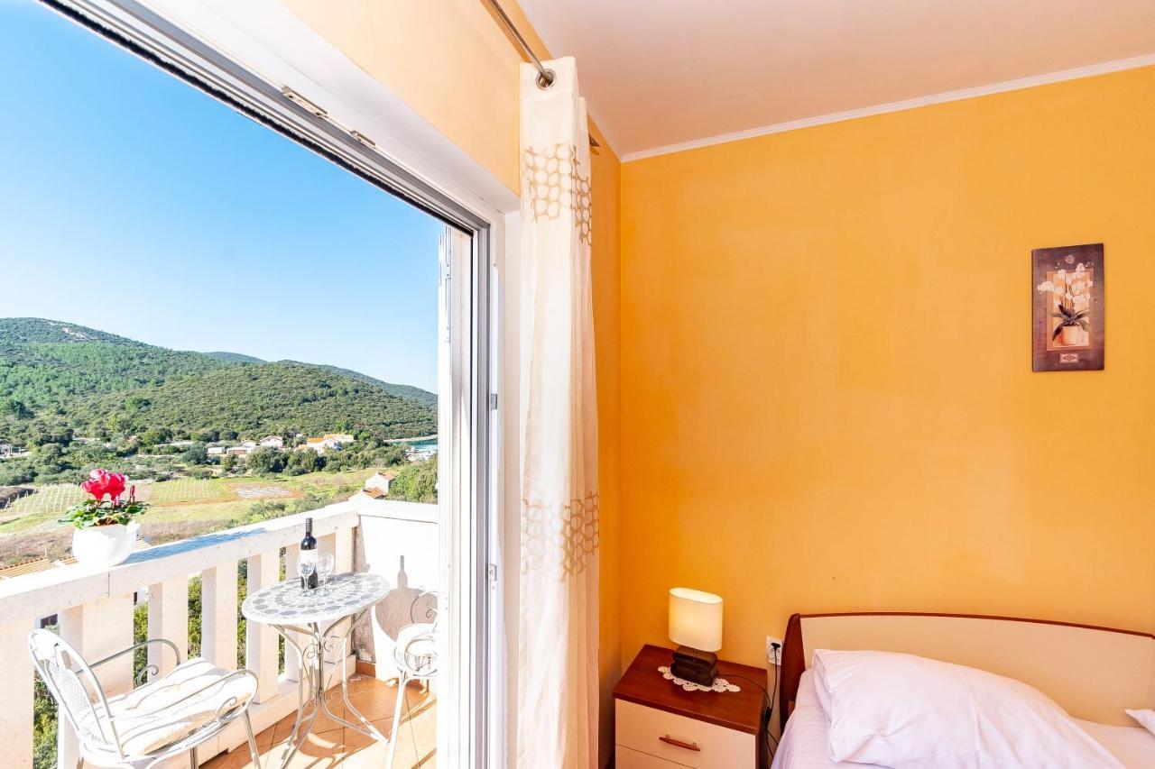 Villa Castello Zrnovo Bagian luar foto